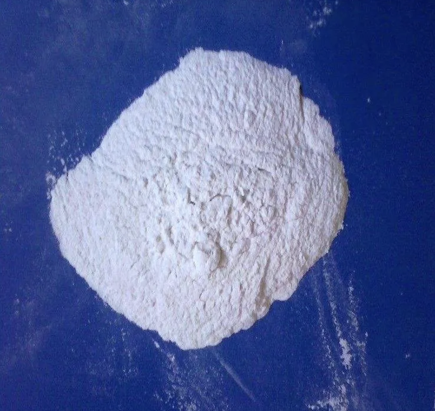 أحدث حالة شركة حول تحدي الصناعة: تأثير الرطوبة العالية على جودة أسطح تركيب البيك سي